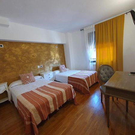 Hotel Villa De Lerma Exterior photo